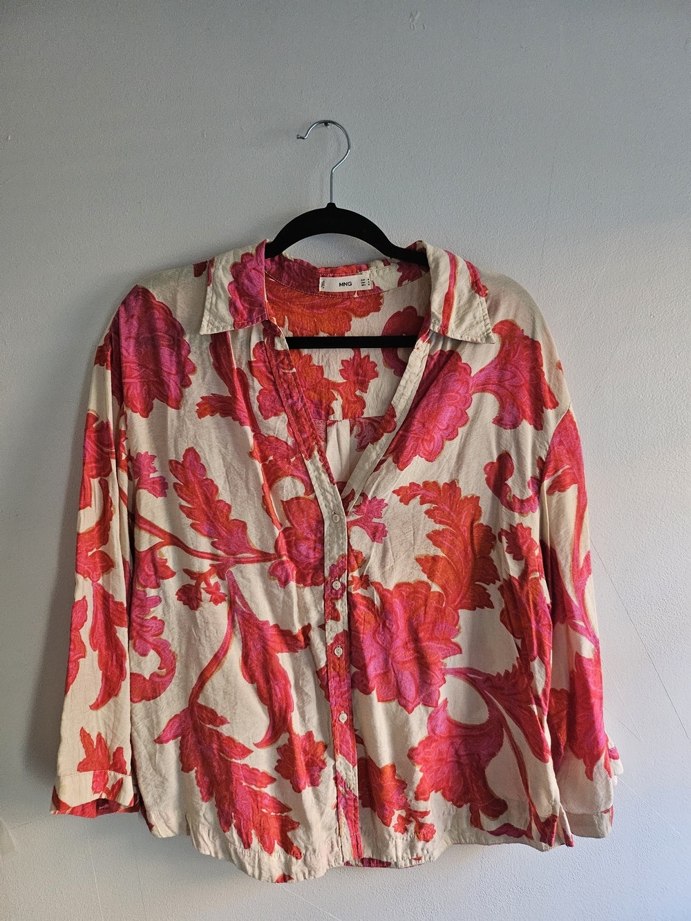 Mango 2pc Set Cream Button-Up Shirt with Pink and Red Floral Print